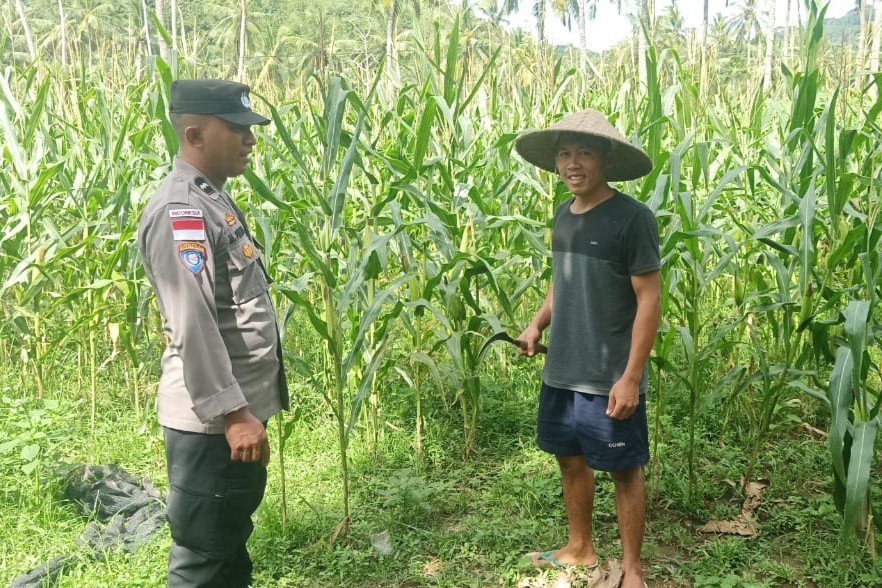 Bhabinkamtibmas Taman Baru Giat Dorong Pemanfaatan Lahan Kosong