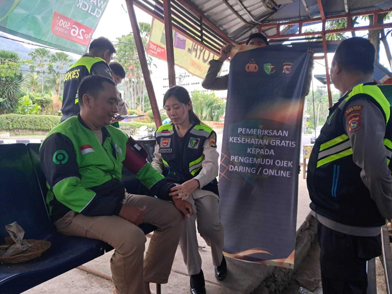 Hari Bhayangkara Polres Lombok Barat Gelar Pemeriksaan Kesehatan