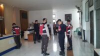 Polres Lombok Barat Tingkatkan Keamanan dengan Patroli Dialogis dan Sosialisasi KEMOS 110 di Lapas ( (4) Polres Lombok Barat Tingkatkan Keamanan dengan Patroli Dialogis dan Sosialisasi KEMOS 110 di Lapas