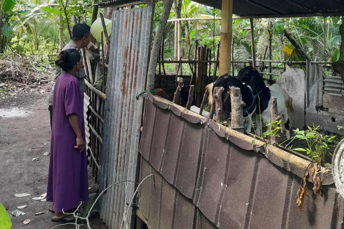 Bhabinkamtibmas Senggigi Ajak Warga Kelola Lahan Kosong Jadi Sumber Pangan