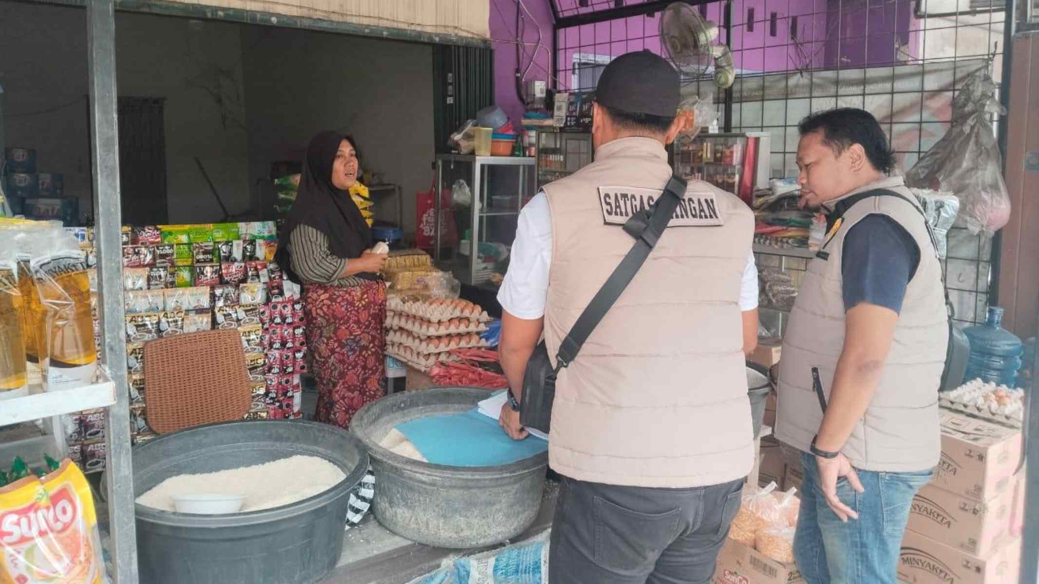 Polres Lombok Barat Sidak Harga Beras di Pasar Gerung